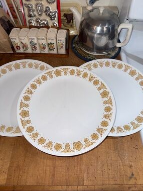 Corelle Butterfly Gold dinner plates -3